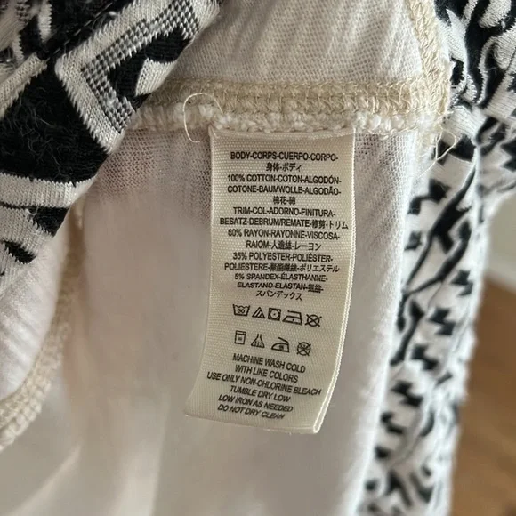 Free Women’s Hooded Robe - Size XS - Picture 6 of 7